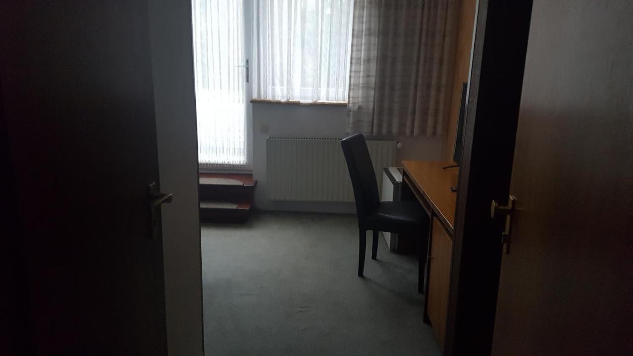Zimmer Im Gruenen Вупертал Екстериор снимка