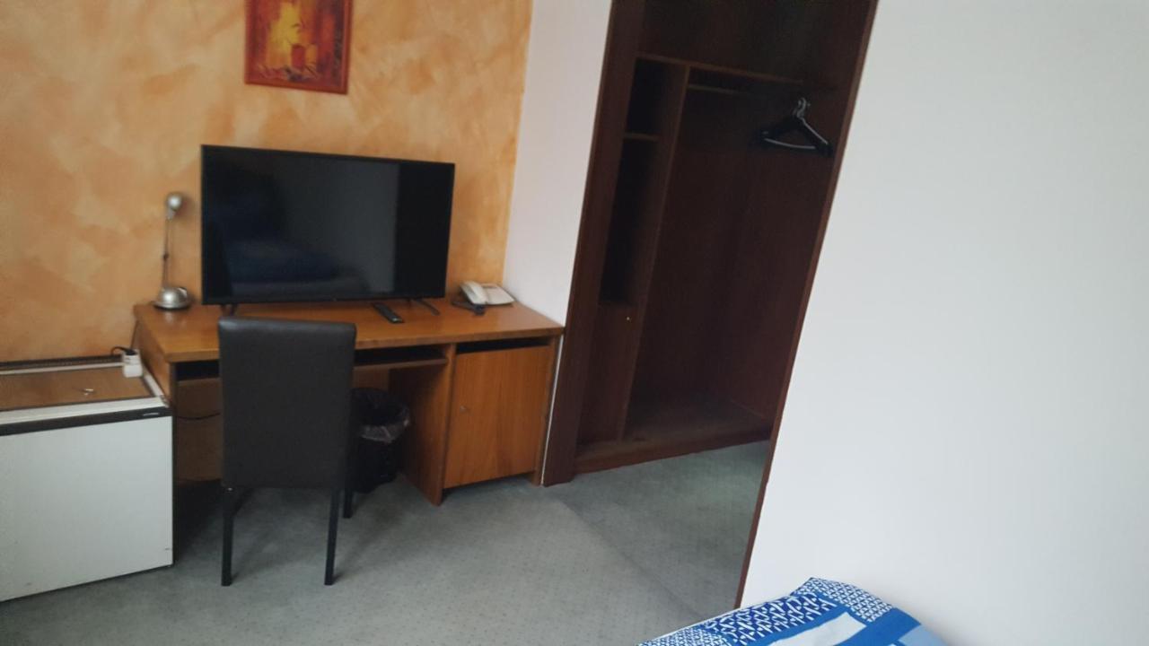 Zimmer Im Gruenen Вупертал Екстериор снимка